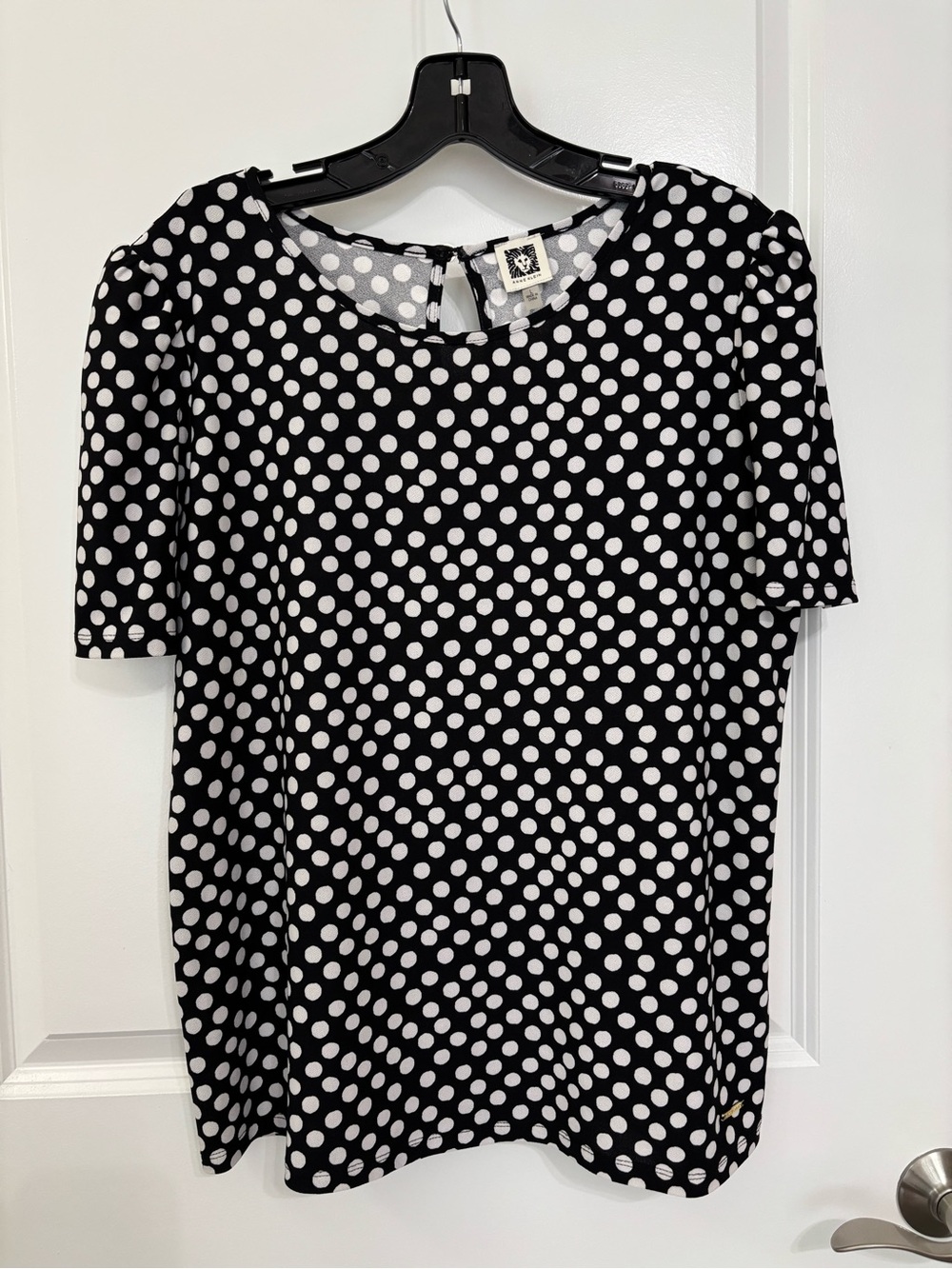 Anne Klein Short Sleeve black and white Polka Dot Top. Size large.